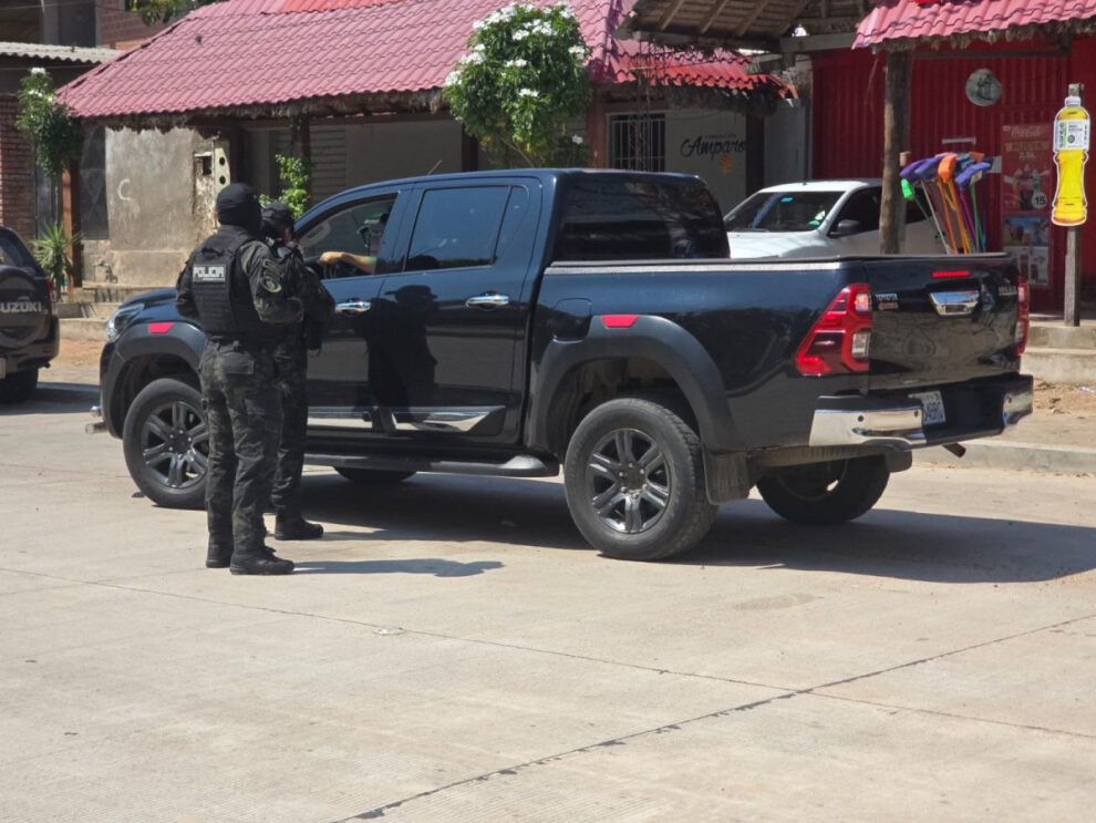 Control policial contra el narcotráfico en Bolivia