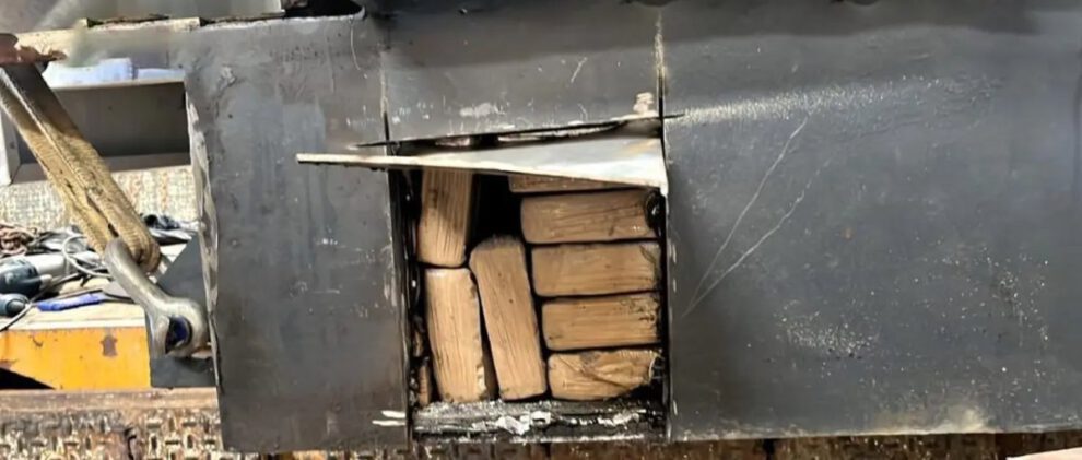 Cocaína oculta en maquinaria en Argentina