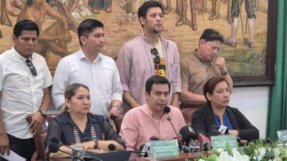 renuncia de Jhonny Fernández en el Concejo Municipal de Santa Cruz