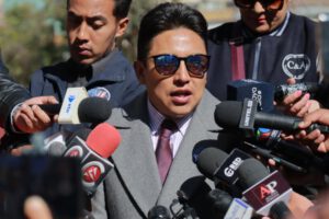 Demanda de Luis Muñoz contra exdirectora de la AJAM