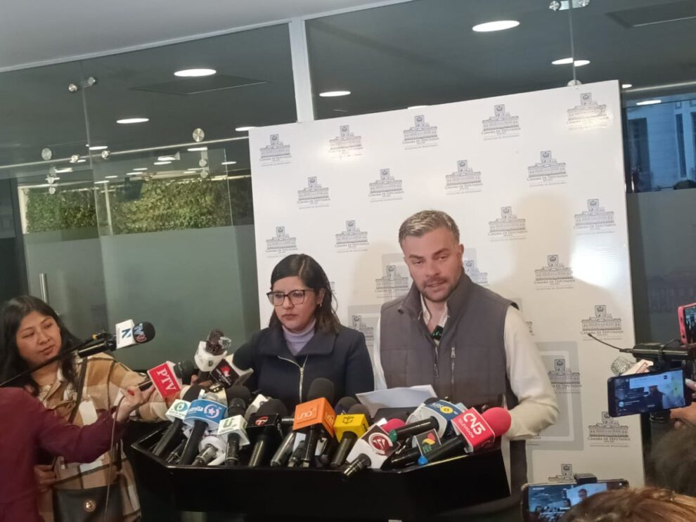 Rechazo proyecto de ley TSE por diputados José Manuel Ormachea y Lissa Claros