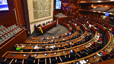 suspensión temporal de embargos en préstamos bancarios