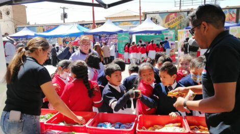 Feria de Degustación para el Alimento Complementario Escolar en Oruro