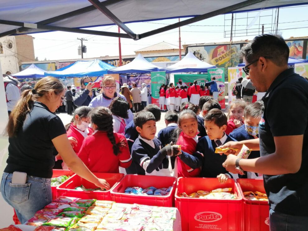 Feria de Degustación para el Alimento Complementario Escolar en Oruro