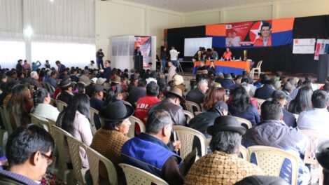 Apoyo a Rodrigo Paz por campesinos de La Paz