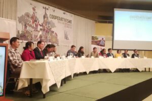 Cooperativismo en Bolivia: investigación expone sus logros sociales y tensiones ambientales