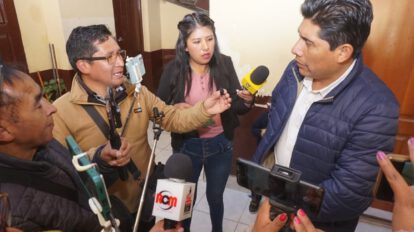 Franklin Flores se presenta ante la Fiscalía y niega irregularidades