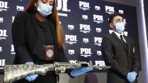 Incautan droga y arma del Ejército de Bolivia