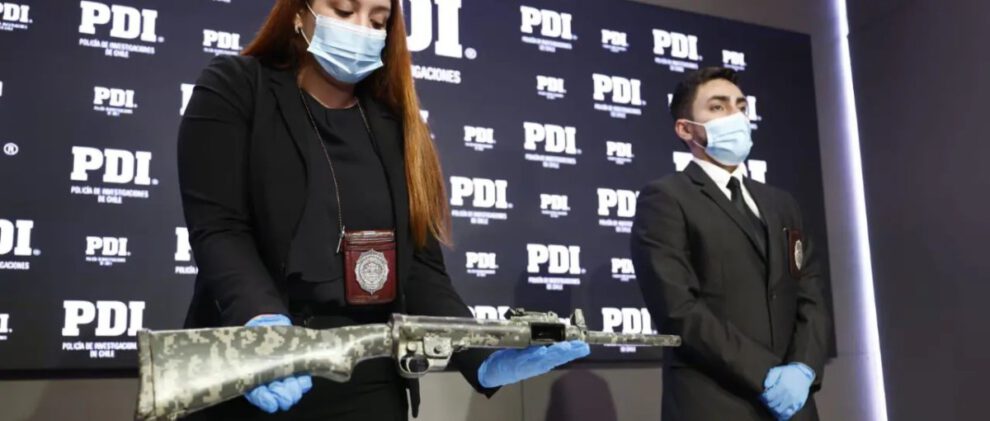 Incautan droga y arma del Ejército de Bolivia