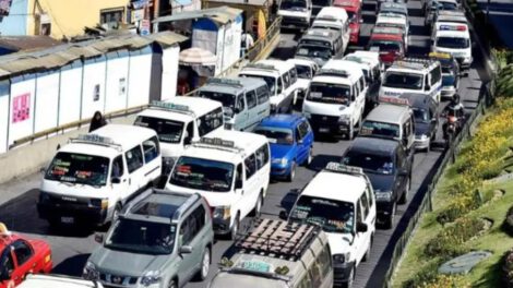 Choferes de La Paz rechazan propuesta para legalizar autos chutos