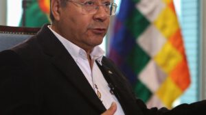 Luis Arce reconoce derrota electoral y advierte sobre riesgos para políticas del MAS