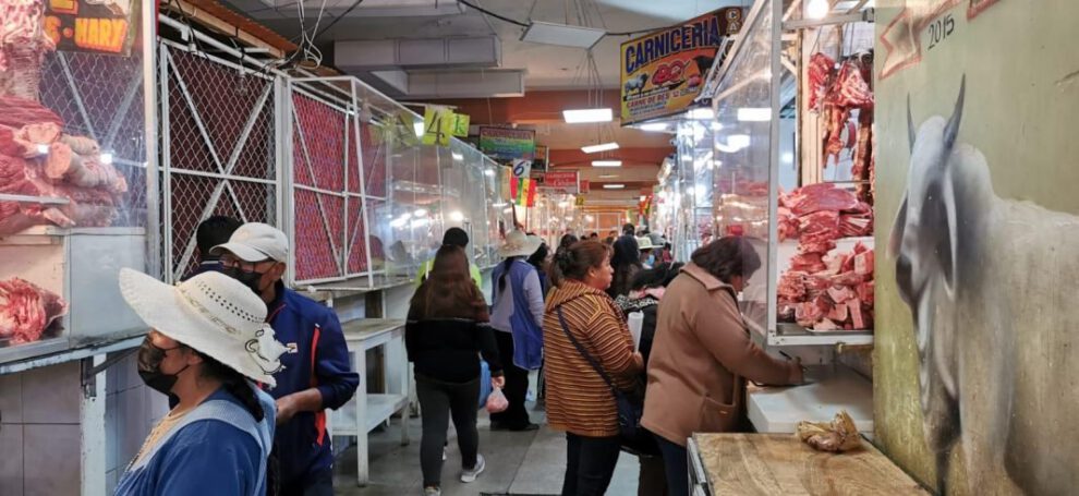 Aumento de precios de carne en Oruro debido a la falta de diésel