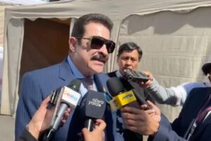 Manfred Reyes Villa se reunirá con candidatos presidenciales