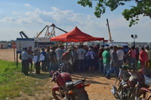 Toma de pozos petroleros en San Juan de Yapacaní por escasez de combustible