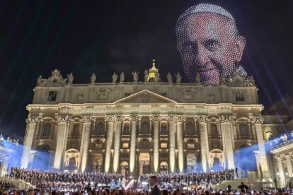 Karol G en el Vaticano
