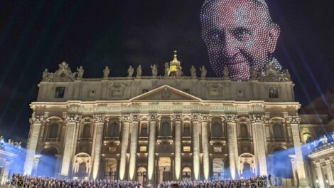 Karol G en el Vaticano