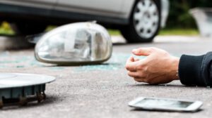 Conductor arrolla a policía en La Paz