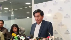 Diferimiento de créditos defendido por Félix Ajpi
