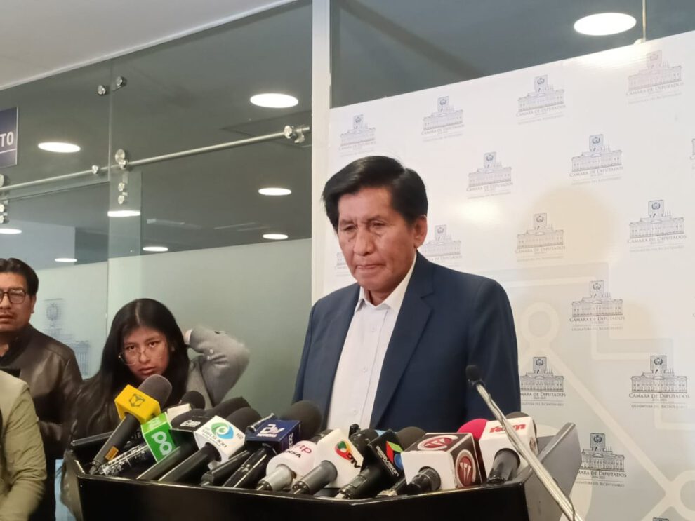 Diferimiento de créditos defendido por Félix Ajpi