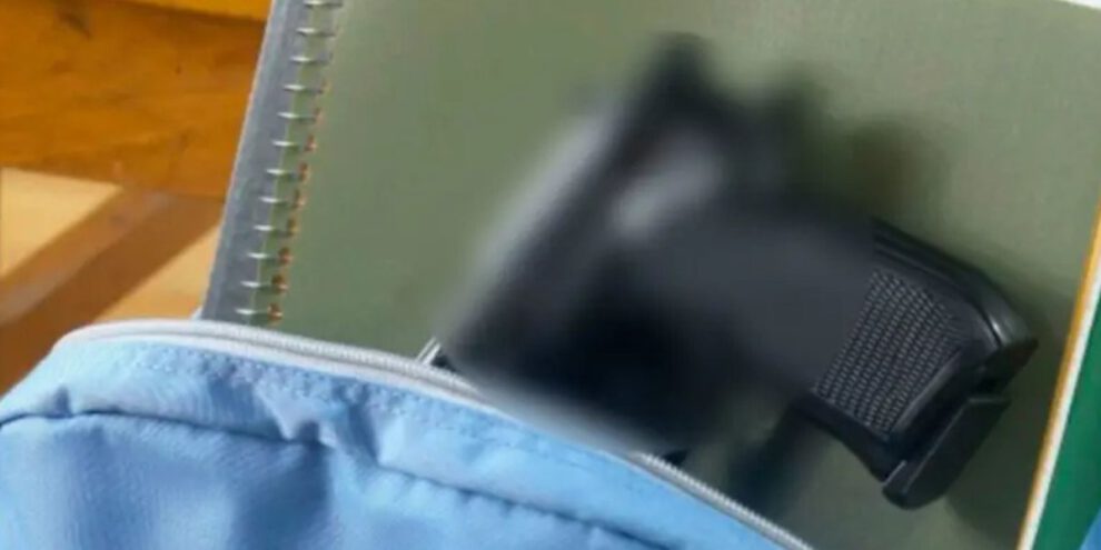 Estudiante armado en colegio en Santa Cruz