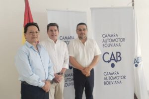 Aumento de vehículos indocumentados preocupa a la Cámara Automotor Boliviana