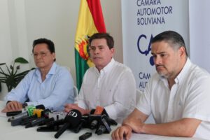 Cámara Automotriz Boliviana rechaza legalización de autos chutos