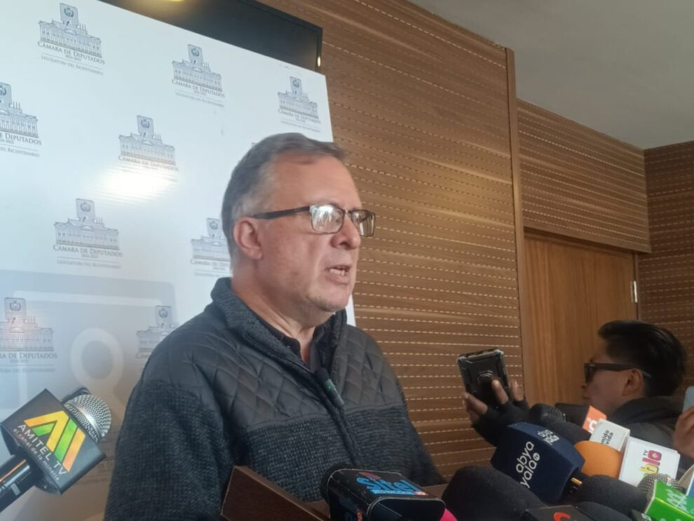 YPFB préstamo irregular denunciado por Carlos Alarcón