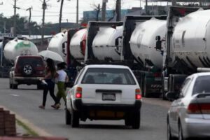 Desabastecimiento de diésel afecta la cosecha en Bolivia