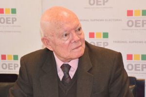 Amparo constitucional TSE sobre distribución de diputaciones