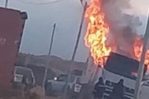 Camión con mercadería de contrabando incinerado en Achica Arriba