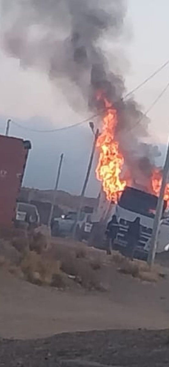 Camión con mercadería de contrabando incinerado en Achica Arriba