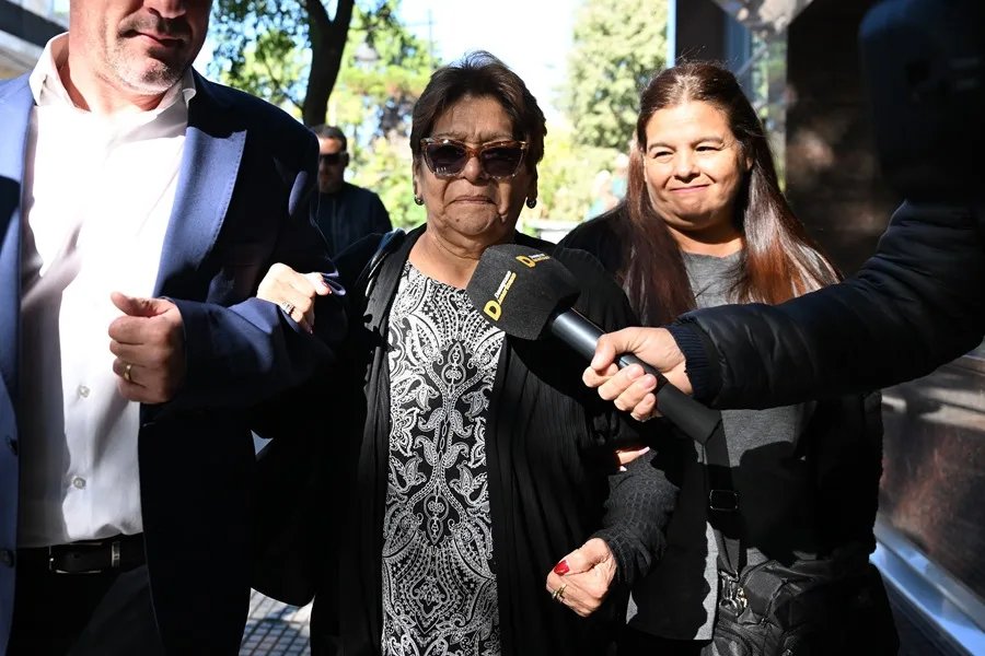 Hermanas de Maradona procesadas por defraudación