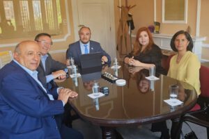 Asbora propone debates sin costo ante multas del TSE