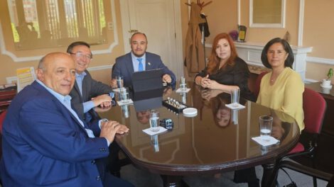 Asbora propone debates sin costo ante multas del TSE