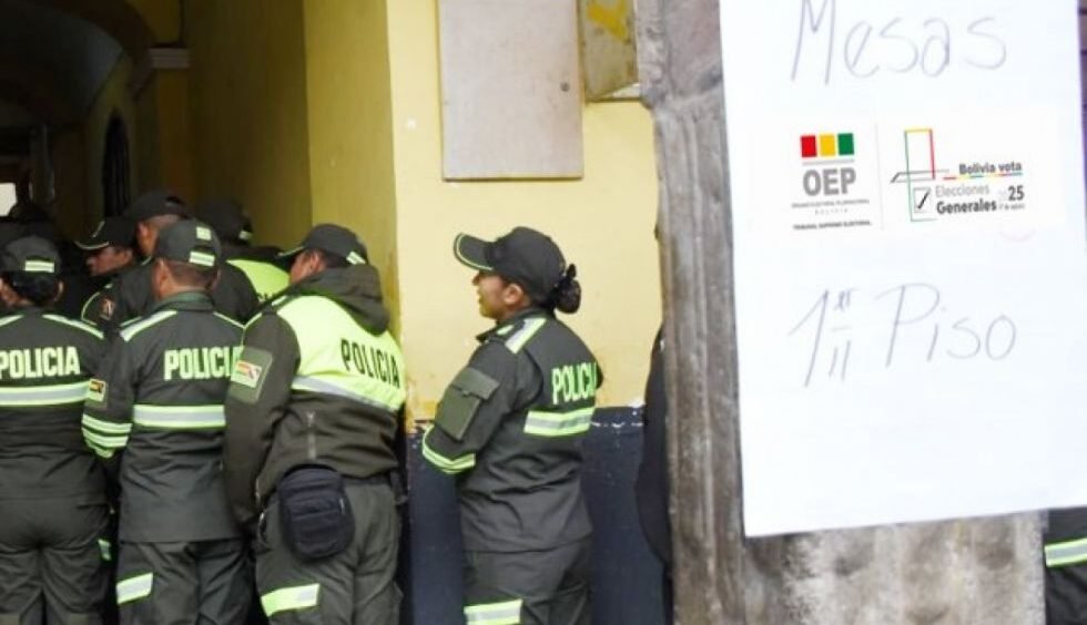 Operativo de seguridad electoral en Bolivia