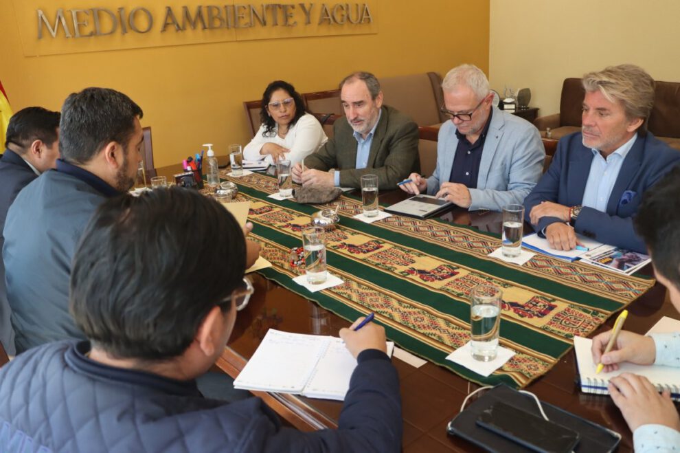 cooperación en prevención de incendios entre Bolivia y Unión Europea