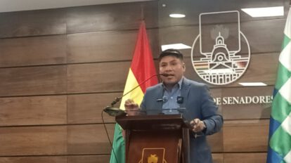 Senador Loza denuncia montaje en aprehensión de exviceministro Cáceres