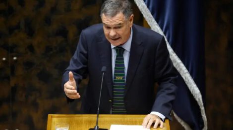 Regularización de migrantes bolivianos en Chile