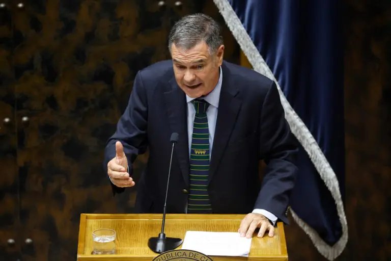 Regularización de migrantes bolivianos en Chile