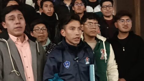 Elton Flores asume liderazgo de la FUL