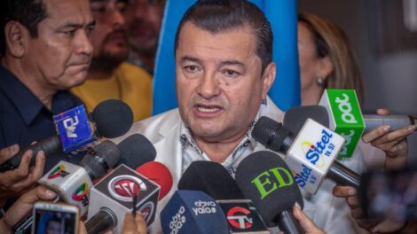 Renuncia gabinete alcalde Santa Cruz