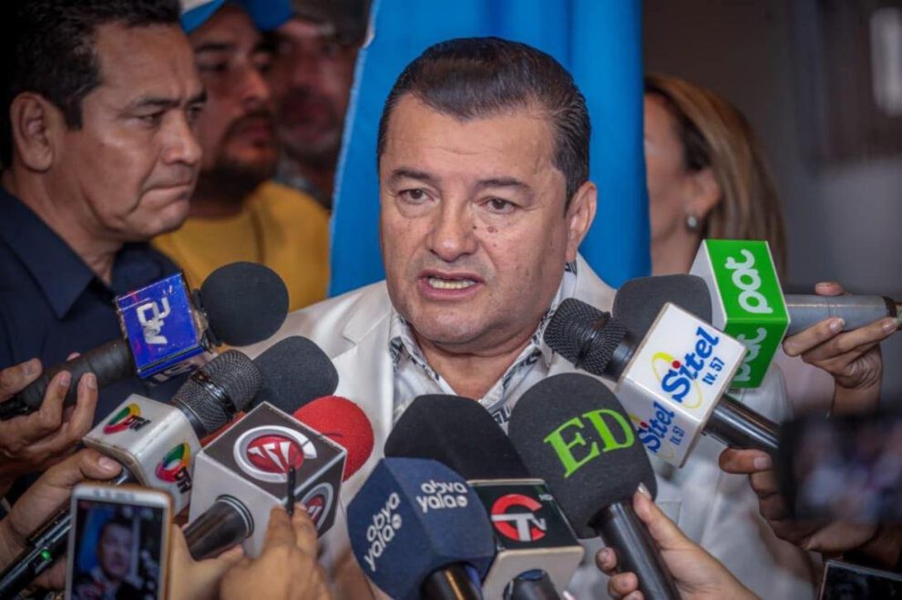 Renuncia gabinete alcalde Santa Cruz