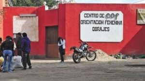 Mujer escapa del Centro de Orientación Femenina de Obrajes