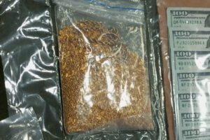 Colombianos que ofrecían vender oro en Santa Cruz