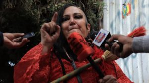 debate presidencial moderado por María Galindo