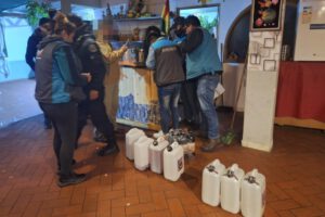 Operativo en La Paz clausura fiesta clandestina y rescatan a menores de edad