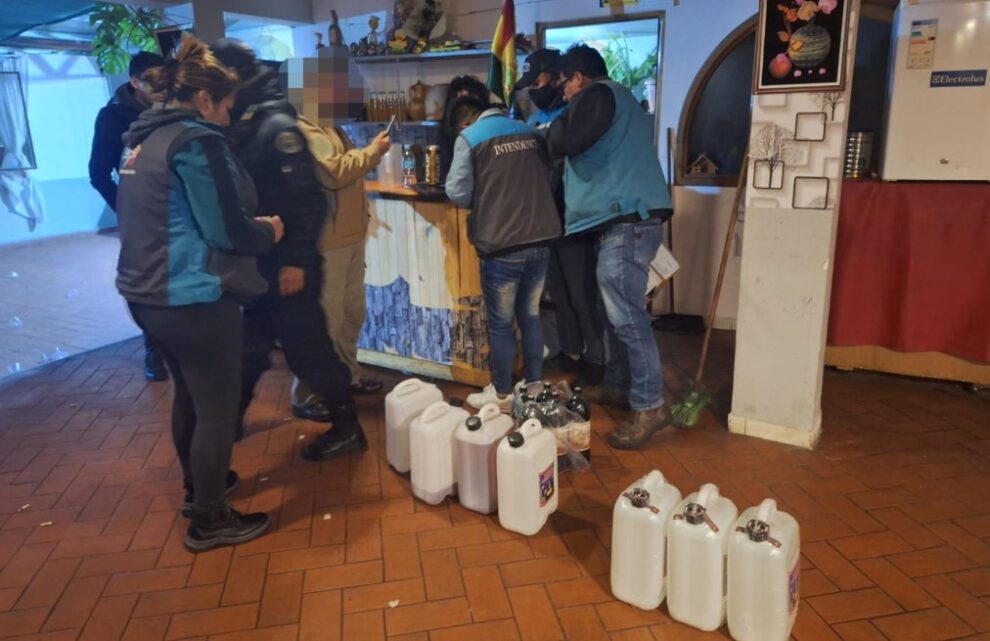 Operativo en La Paz clausura fiesta clandestina y rescatan a menores de edad
