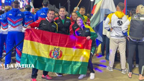 La delegación boliviana en el Panamericano de Tenis de Playa