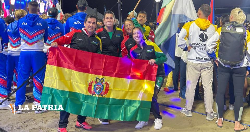 La delegación boliviana en el Panamericano de Tenis de Playa
