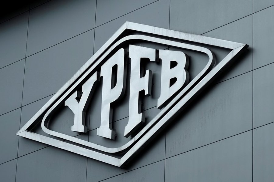YPFB defiende operaciones de importación de combustibles